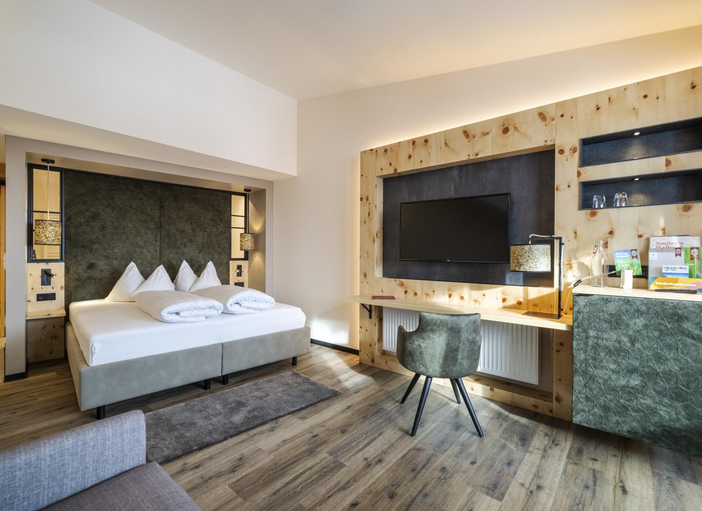 Heidi-Hotel Falkertsee 38-9926-print_Heidi-Hotel-Falkertsee_by_Gert_Perauer