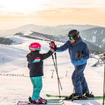 Skifahren_Falkert_Heidi-Alm Skipark_Familie_Nockberge_Winter © Christoph Rossmann_MBN Tourismus (12)