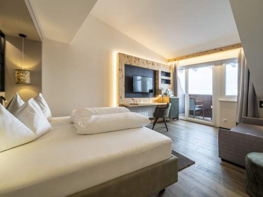 Heidi-Hotel Falkertsee 36--print_Heidi-Hotel-Falkertsee_by_Gert_Perauer