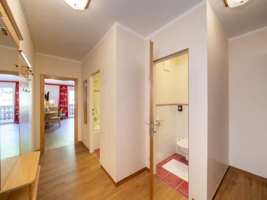 26-8065-print_Heidi-Hotel-Falkertsee_by_Gert_Perauer 26-8065-print_Heidi-Hotel-Falkertsee_by_Gert_Perauer