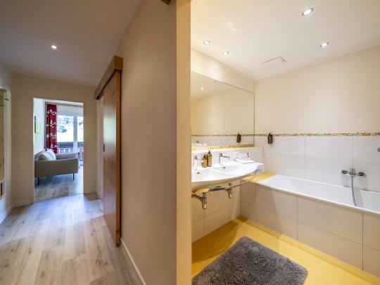 15-7994-print_Heidi-Hotel-Falkertsee_by_Gert_Perauer 15-7994-print_Heidi-Hotel-Falkertsee_by_Gert_Perauer