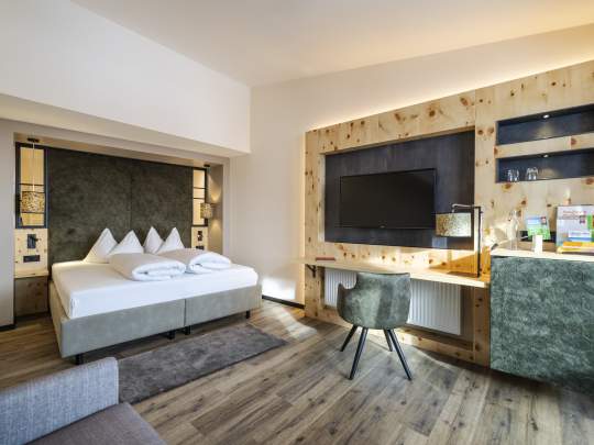 Heidi-Hotel Falkertsee 38-9926-print_Heidi-Hotel-Falkertsee_by_Gert_Perauer