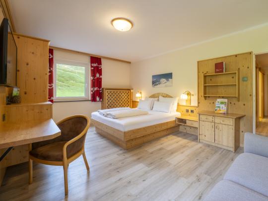 3--print_Heidi-Hotel-Falkertsee_by_Gert_Perauer 3--print_Heidi-Hotel-Falkertsee_by_Gert_Perauer