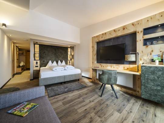 Heidi-Hotel Falkertsee 37--print_Heidi-Hotel-Falkertsee_by_Gert_Perauer