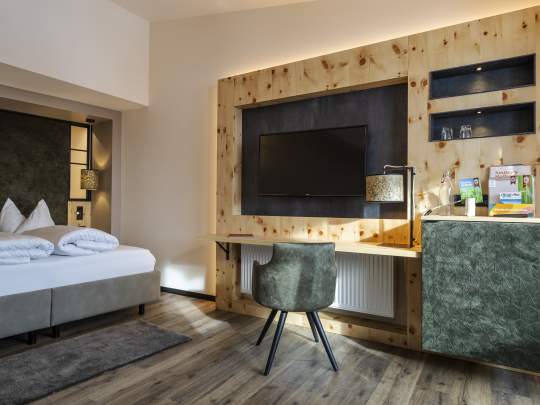 Heidi-Hotel Falkertsee 39-9927-print_Heidi-Hotel-Falkertsee_by_Gert_Perauer