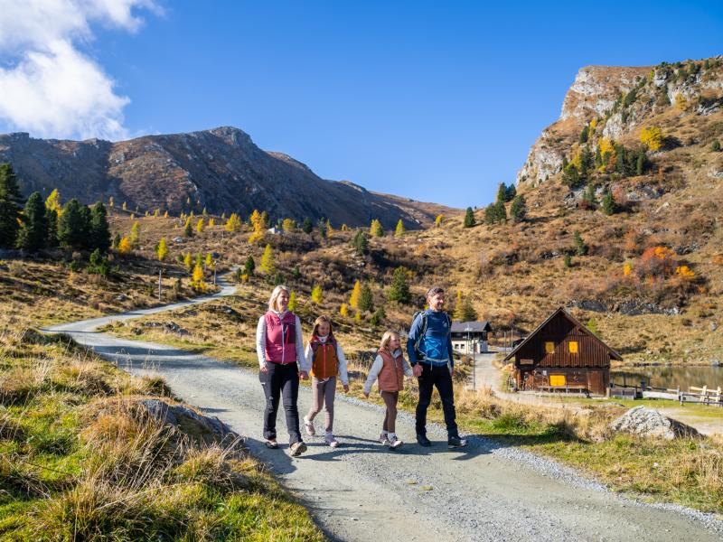Wandern_Familienwandern rund um den Falkertsee_Heidi Alm Falkert_Familie_Nockberge_Herbst &copy;Gert Perauer_MBN Tourismus (27)