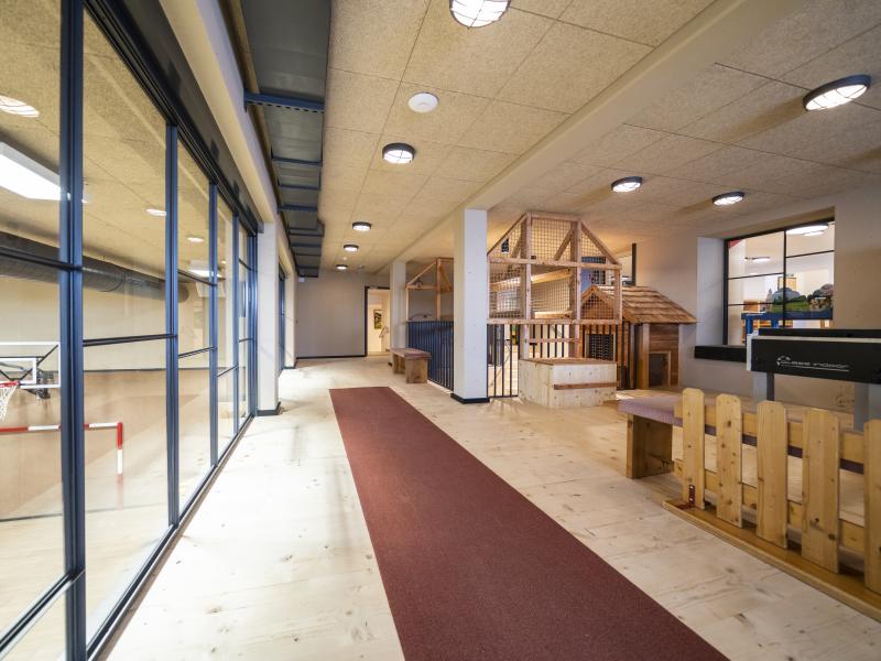 119-0158-print_Heidi-Hotel-Falkertsee_by_Gert_Perauer